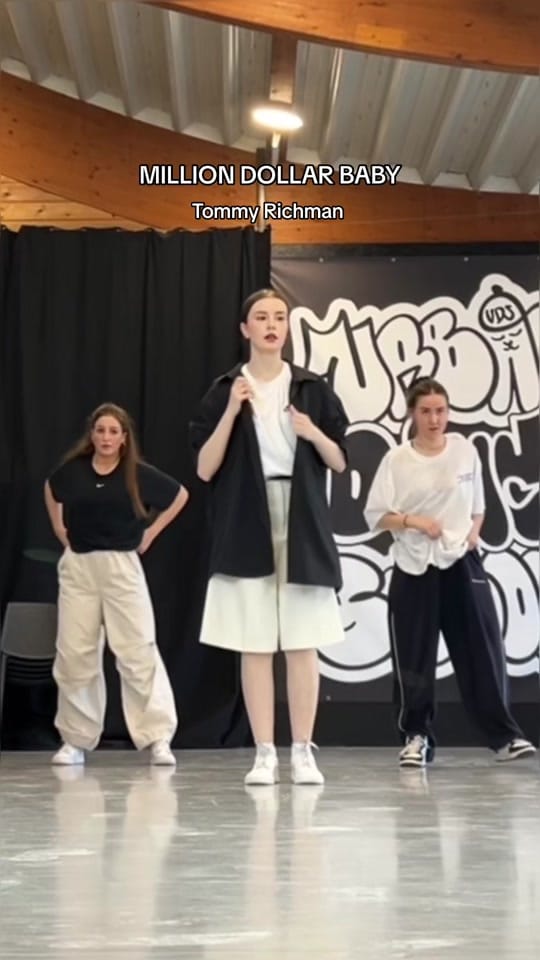 Post 10 by Iry⋆˚꩜｡ on TikTok (video)