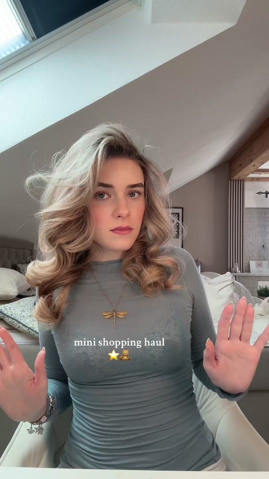 Post 10 by 𝐀𝐧𝐢𝐤𝐚 ⭐️ on TikTok (video)