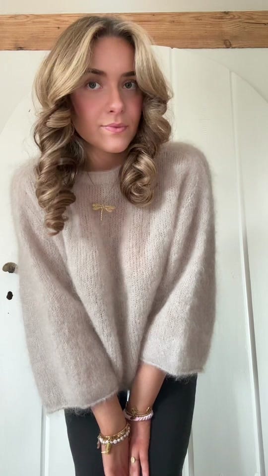 Post 2 by 𝐀𝐧𝐢𝐤𝐚 ⭐️ on TikTok (video)