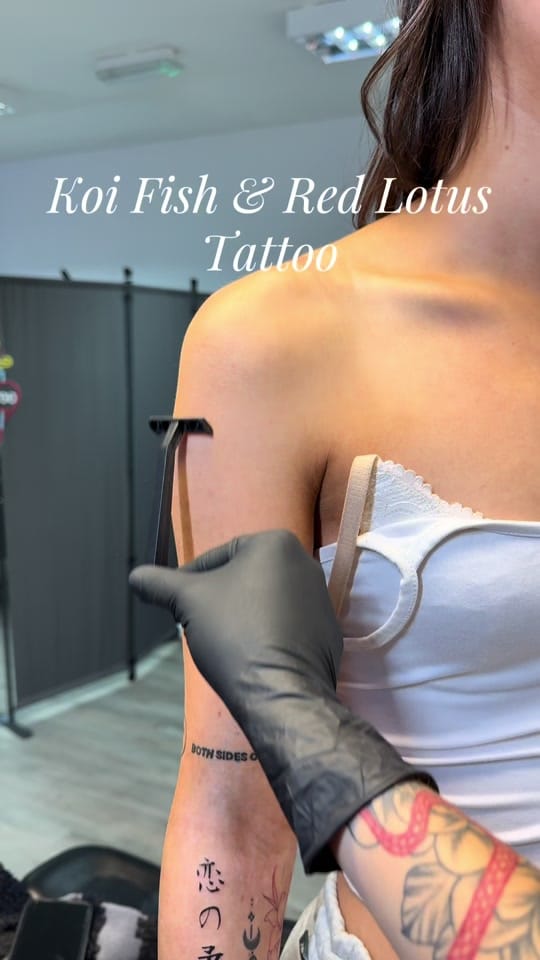 Post 8 by Julia Tattoos on TikTok (video)