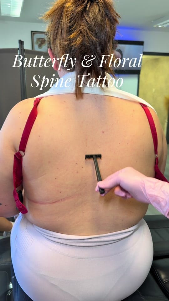 Post 6 by Julia Tattoos on TikTok (video)