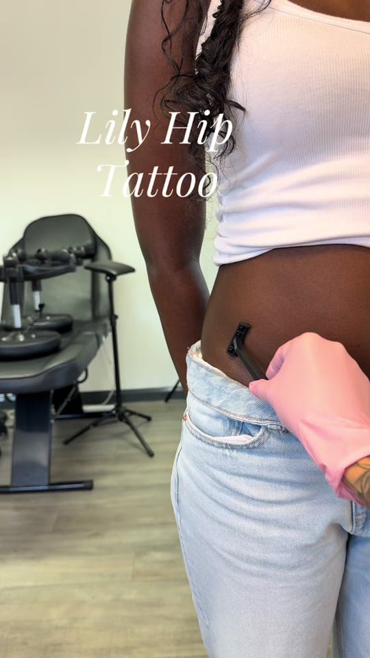 Post 1 by Julia Tattoos on TikTok (video)