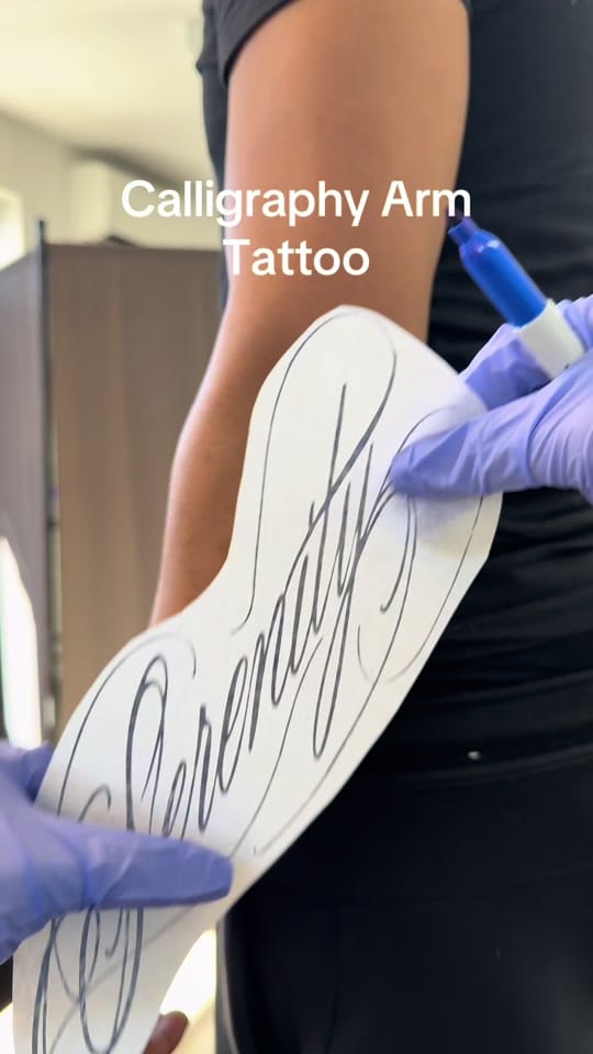 Post 3 by Julia Tattoos on TikTok (video)