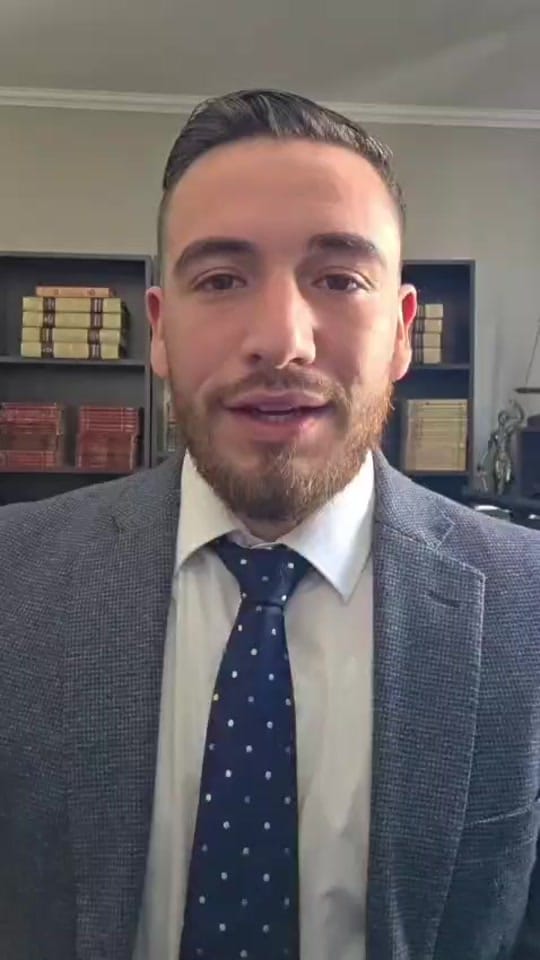 Post 7 by Ricardo Bravo Cornejo Abogado on TikTok (video)