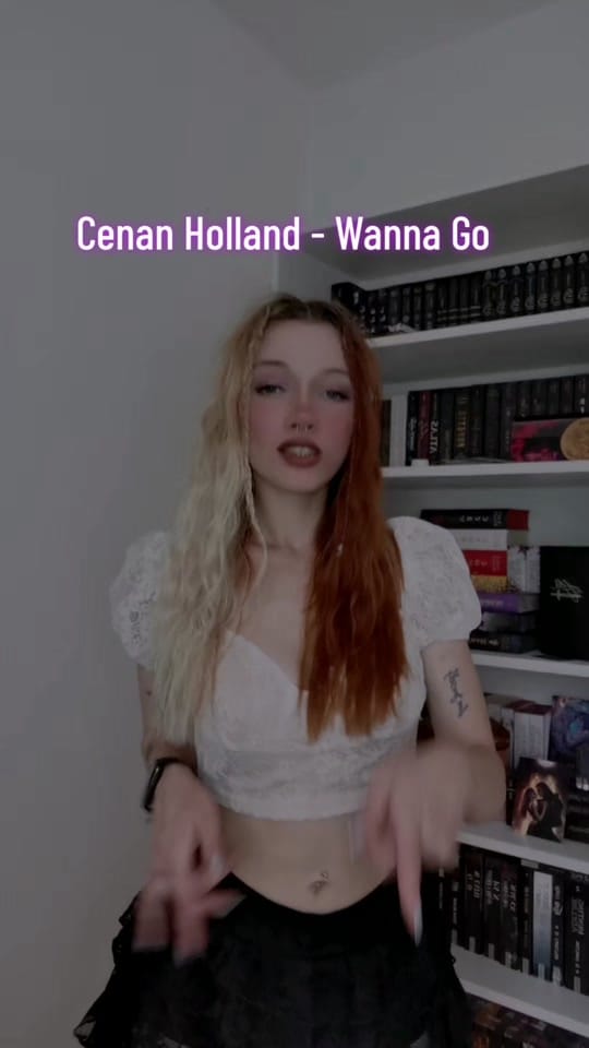 Post 10 by Lee Yuri on TikTok (video)