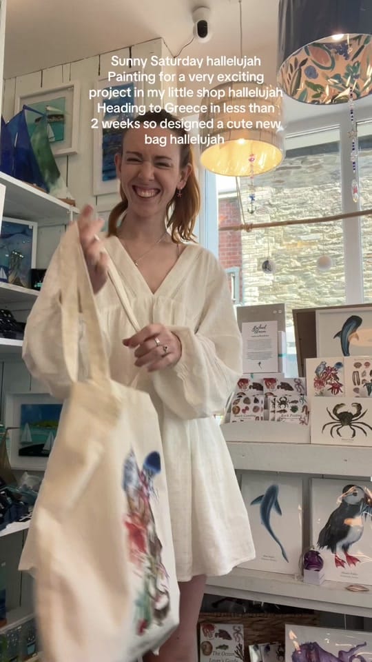 Post 4 by Rachael Farrar Artist on TikTok (video)
