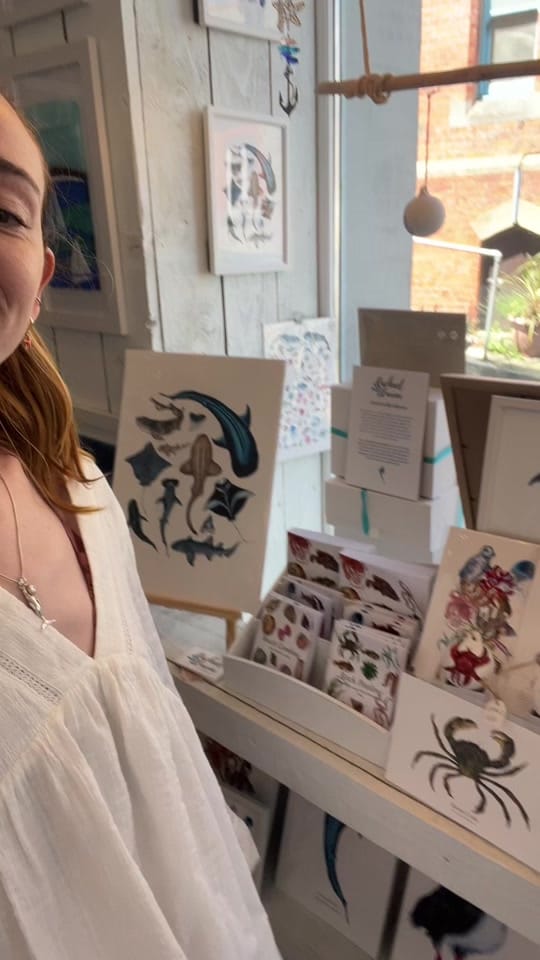 Post 3 by Rachael Farrar Artist on TikTok (video)