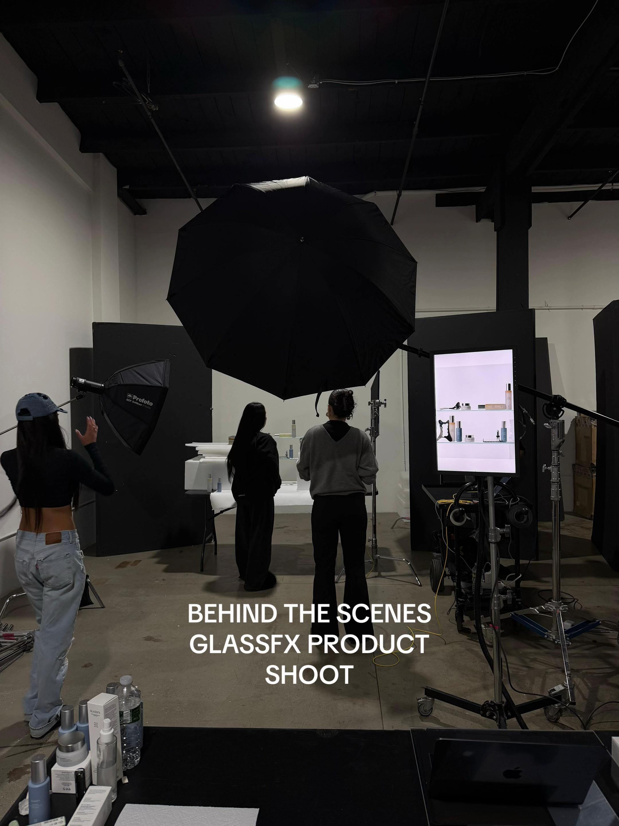 Post 4 by Annika Yanura | photographer on TikTok (video)