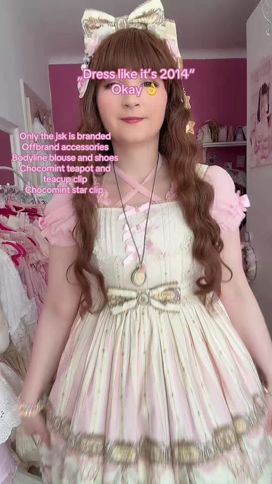 Post 3 by Mona | egl fashion 🎀 on TikTok (video)
