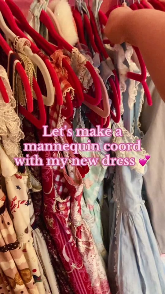 Post 8 by Mona | egl fashion 🎀 on TikTok (video)