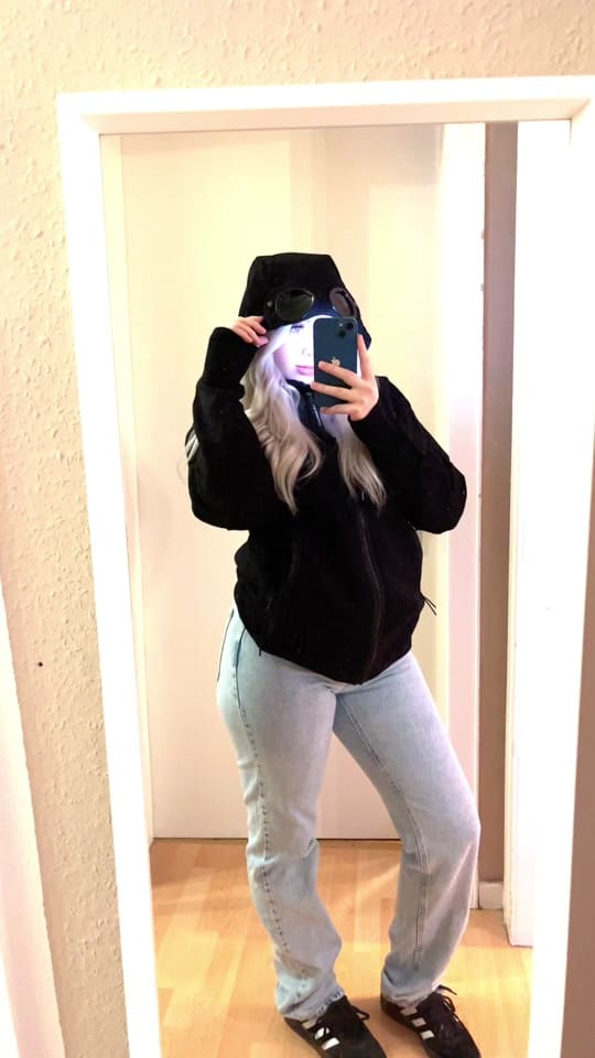 Post 2 by Michelle on TikTok (video)