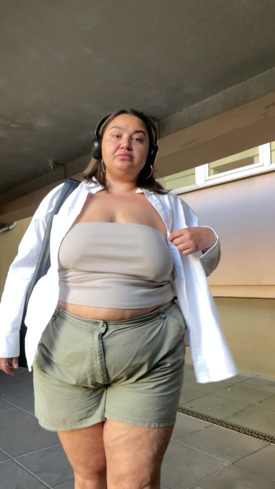 Post 4 by IZZY on TikTok (video)