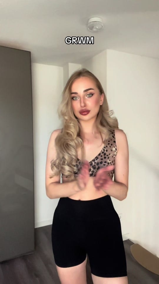 Post 5 by Julia style inspiration on TikTok (video)