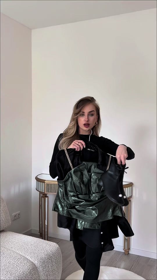 Post 1 by Julia style inspiration on TikTok (video)