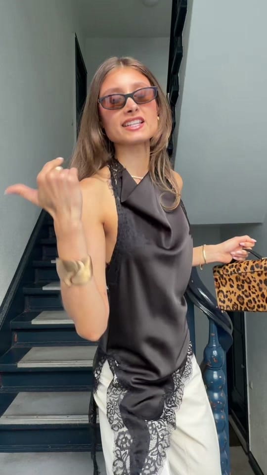 Post 5 by Lisa⚡️ on TikTok (video)