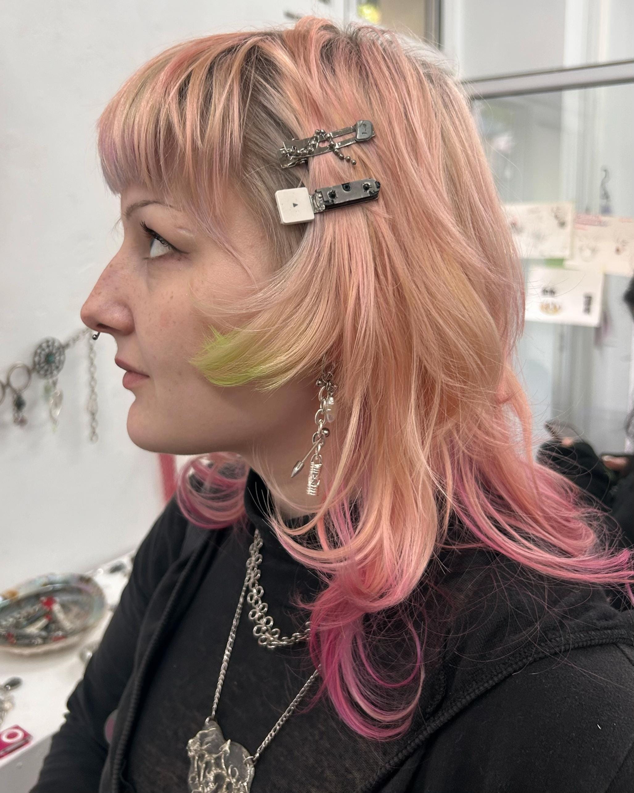 Post 4 by Jewelz By Mealz on TikTok (video)
