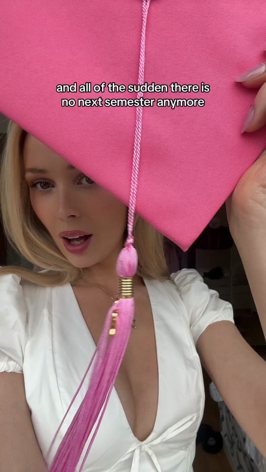 Post 7 by Helena | Miss Universe 🇩🇪 23 on TikTok (video)