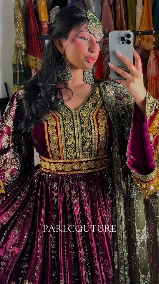 Post 5 by Pari.couture on TikTok (video)