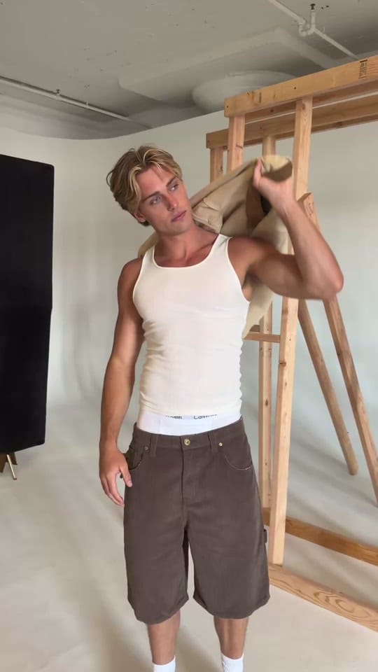 Post 4 by Elwood on TikTok (video)