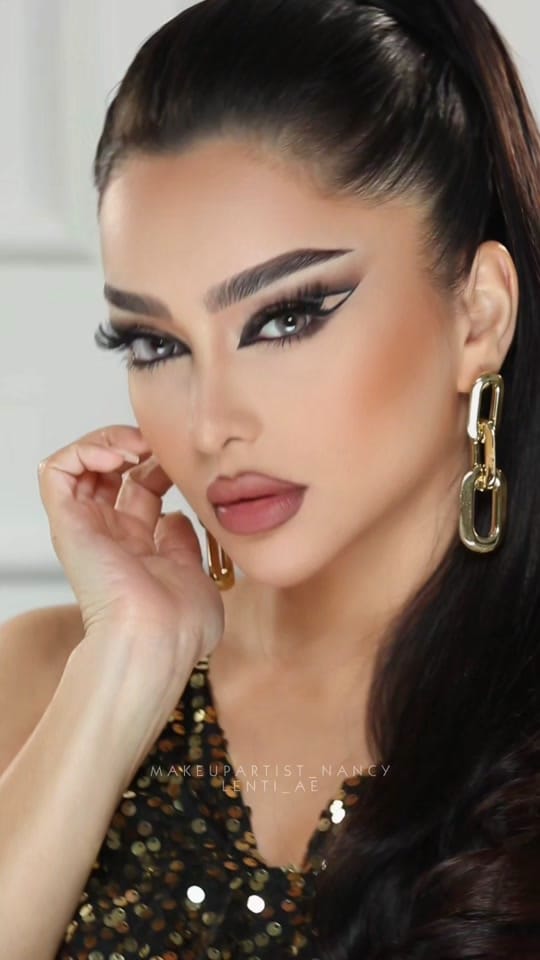 Post 9 by Makeup artist Nancy on TikTok (video)