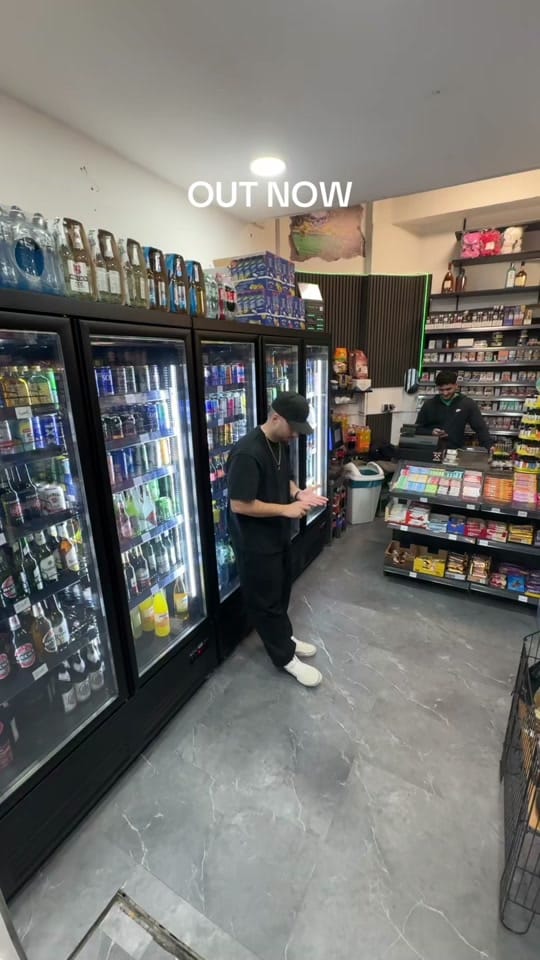 Post 2 by nyon.offiziell on TikTok (video)