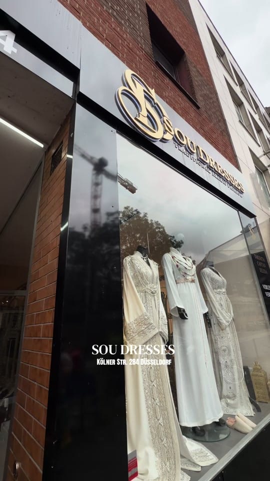 Post 4 by Soudresses on TikTok (video)