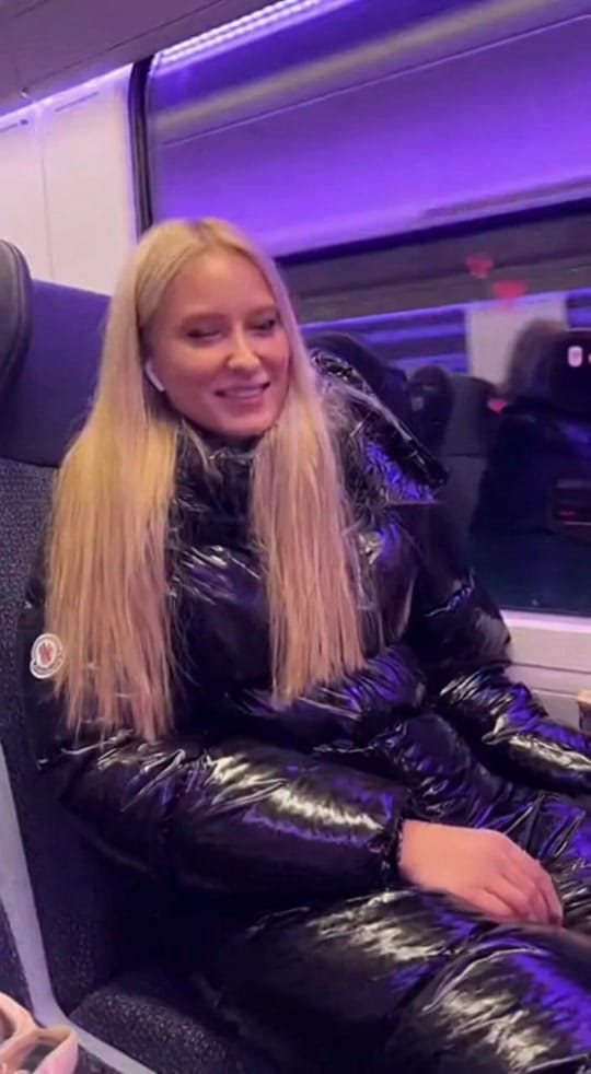 Post 8 by Monclergirl👩🏻‍❤️‍💋‍👩🏻 on TikTok (video)