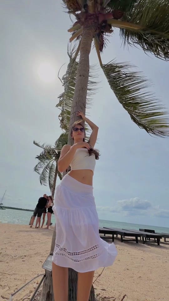 Post 1 by YAZ on TikTok (video)