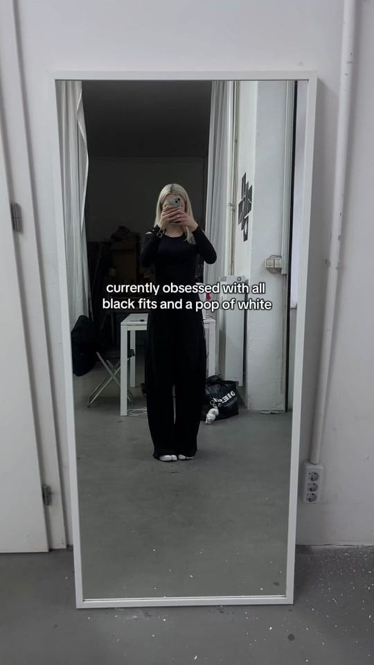 Post 4 by ronny🪽 on TikTok (video)