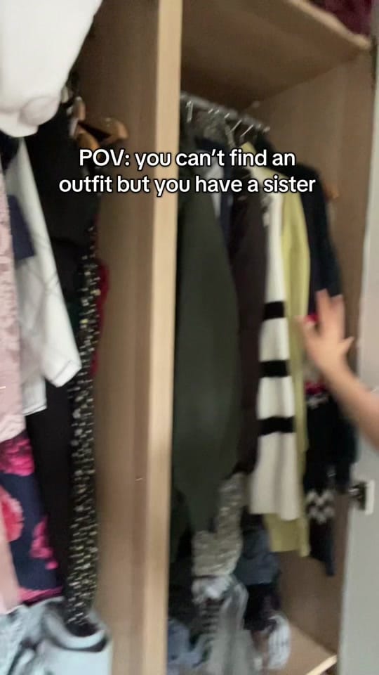 Post 8 by emma&hanna on TikTok (video)