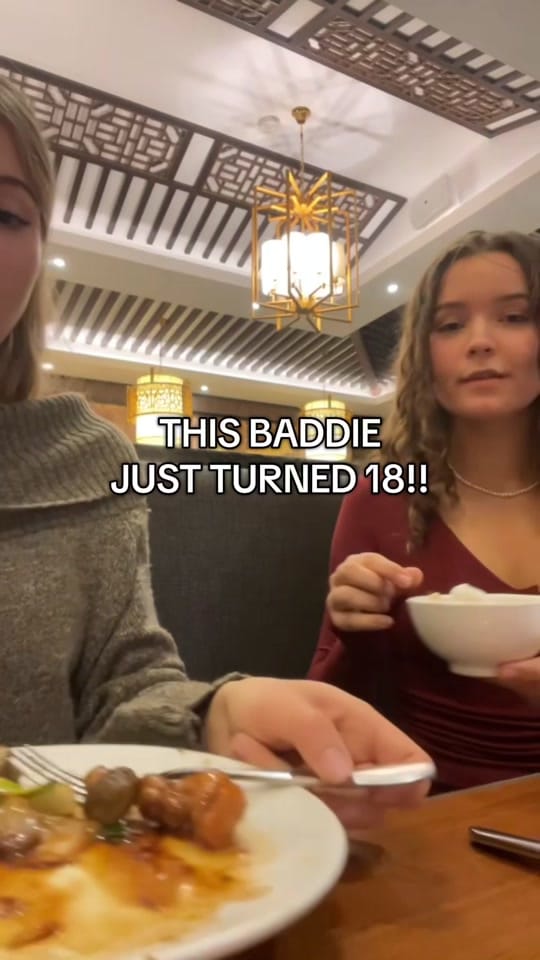 Post 1 by emma&hanna on TikTok (video)