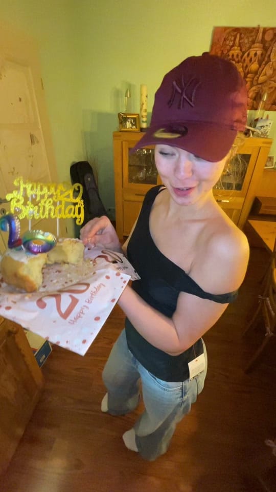 Post 2 by emma&hanna on TikTok (video)