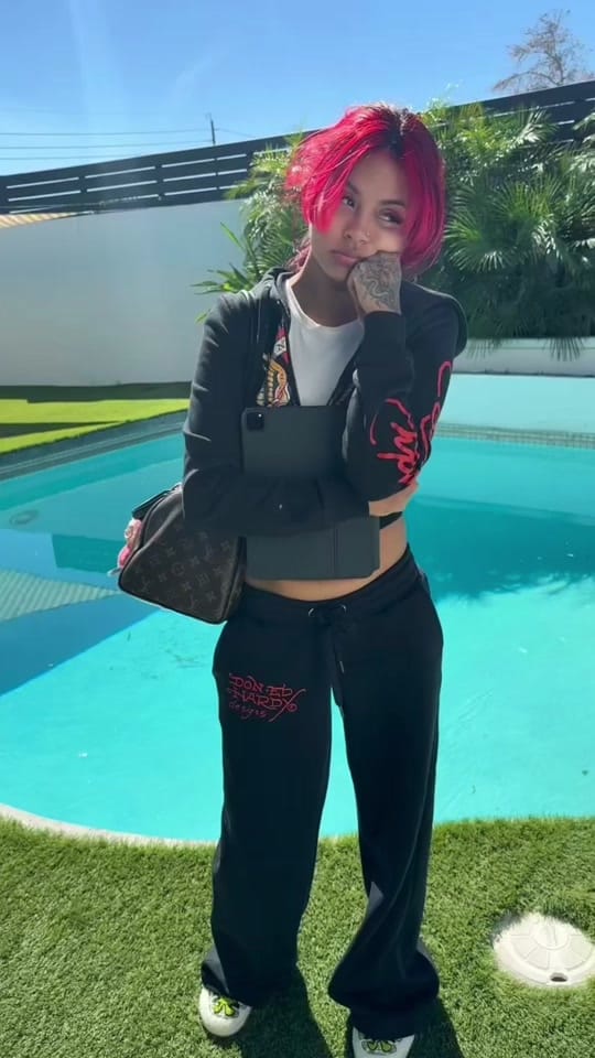 Post 1 by Sav Wu on TikTok (video)