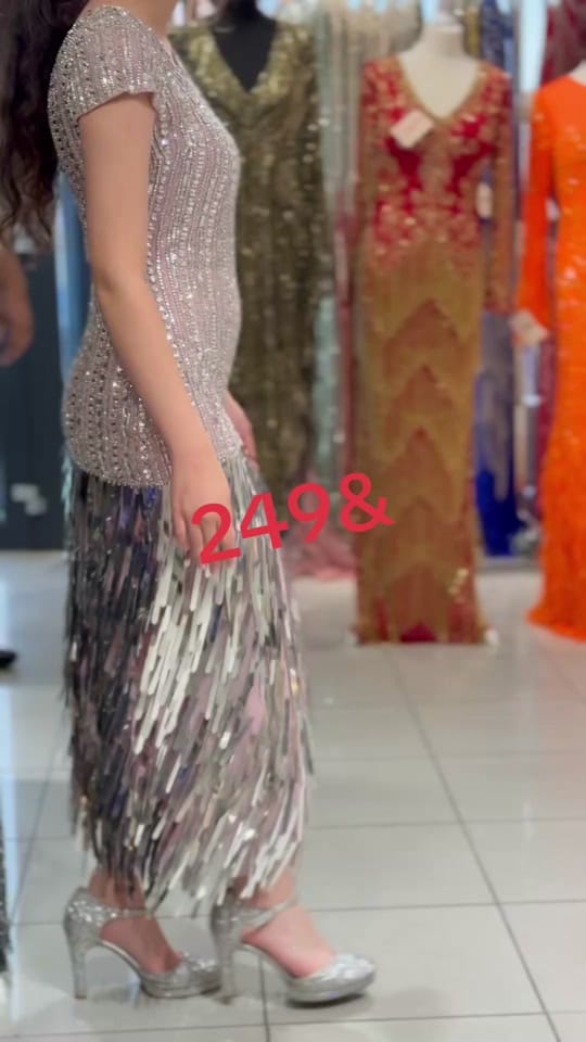 Post 1 by husniafashion on TikTok (video)