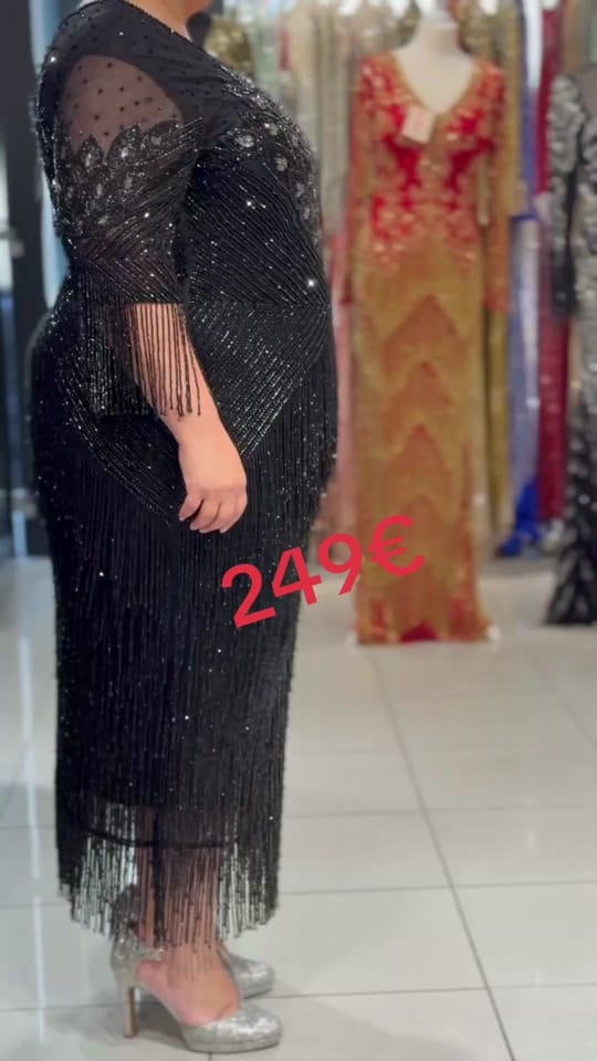 Post 4 by husniafashion on TikTok (video)