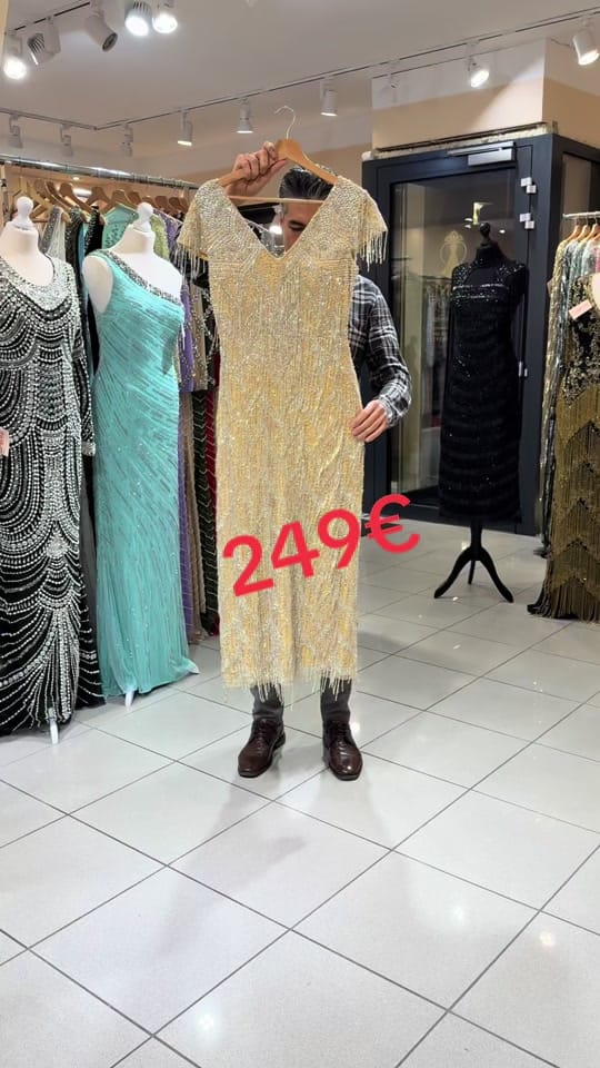 Post 8 by husniafashion on TikTok (video)