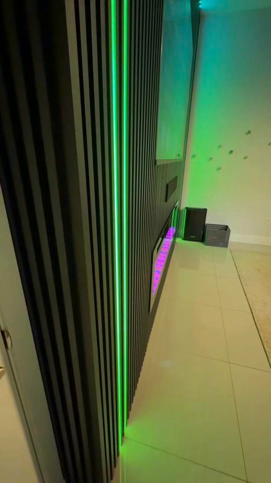 Post 4 by Miamitvwalls on TikTok (video)