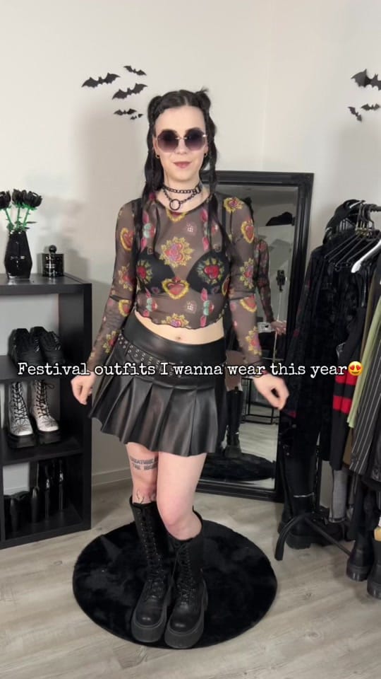 Post 3 by leyluna666 on TikTok (video)