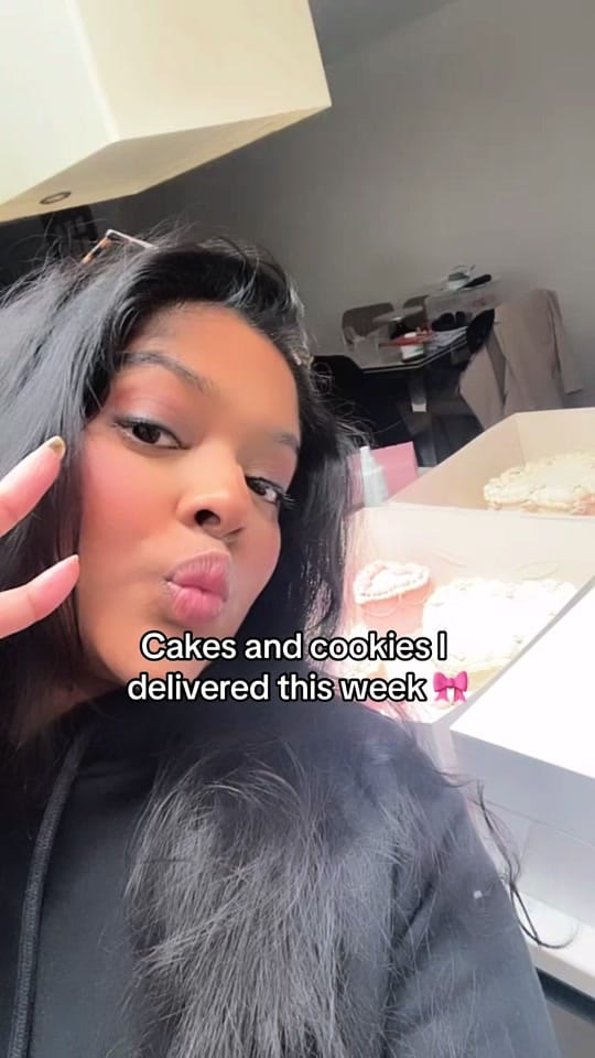 Post 8 by Ivory Flour Cakes on TikTok (video)