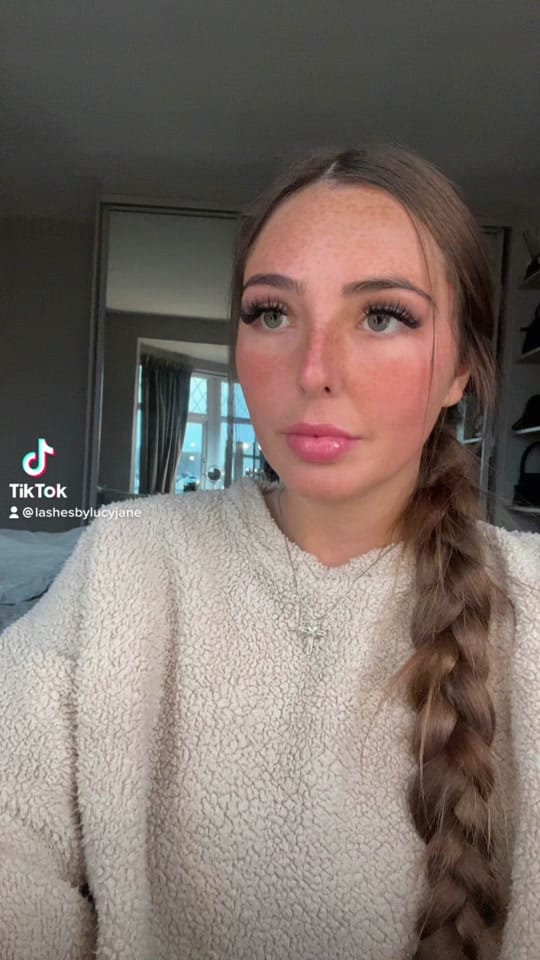 Post 8 by LashesByLucyJane on TikTok (video)