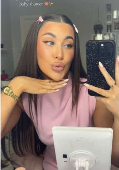Post 4 by Caitlin Jameson on TikTok (video)