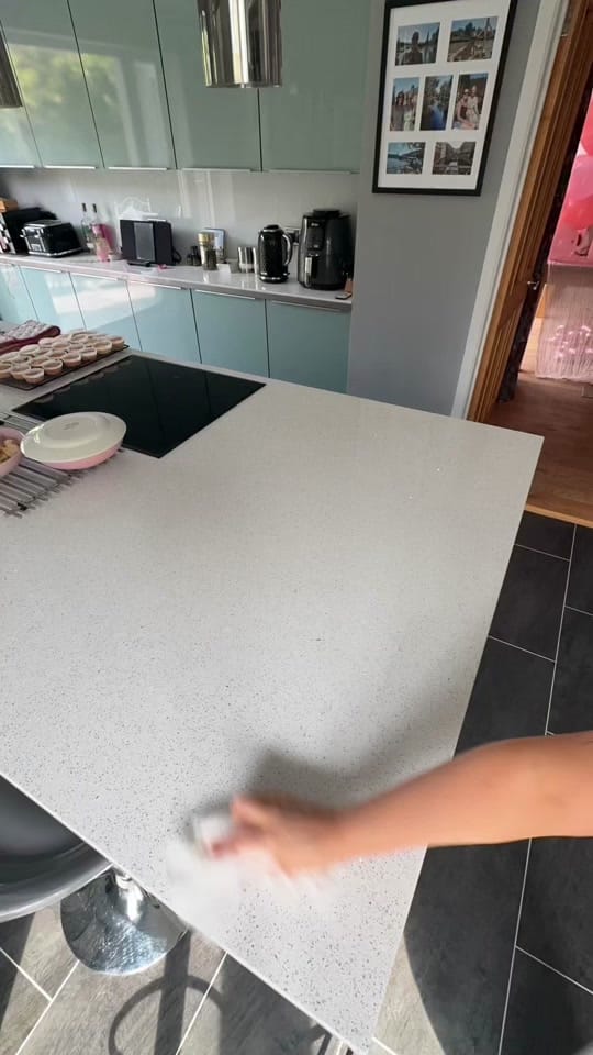 Post 6 by Caitlin Jameson on TikTok (video)