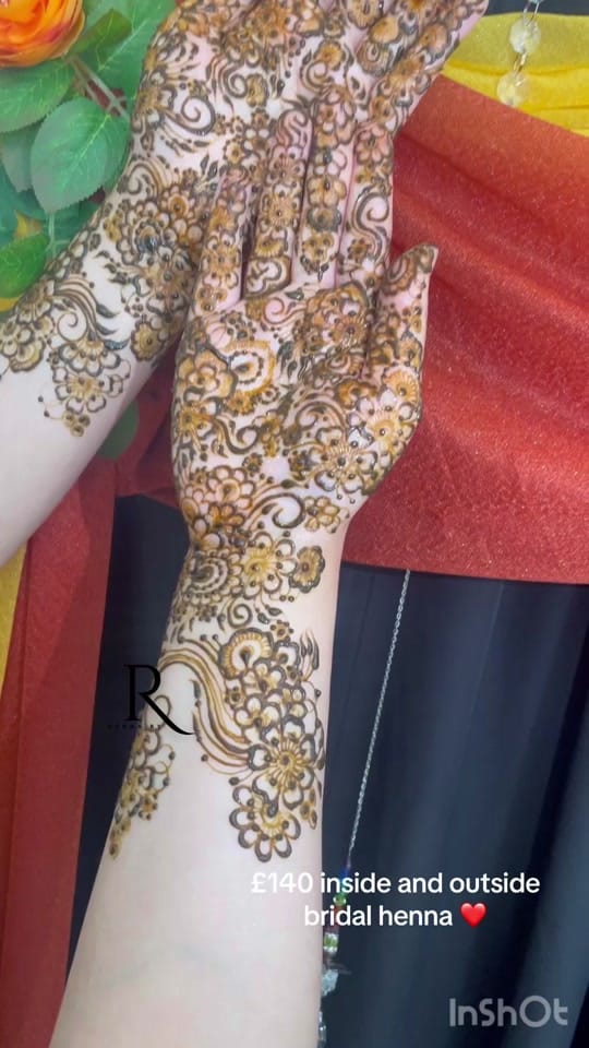 Post 1 by HennabyR on TikTok (video)
