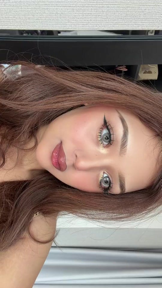 Post 4 by Yoon Sandy Win on TikTok (video)
