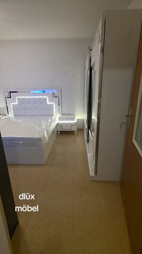 Post 9 by dluxmobel on TikTok (video)