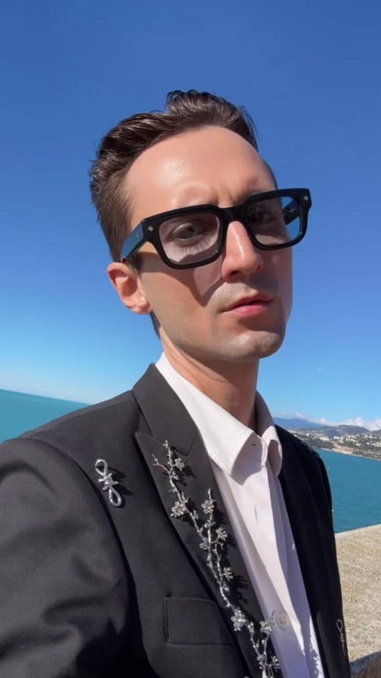 Post 4 by Stevie Crowne on TikTok (video)