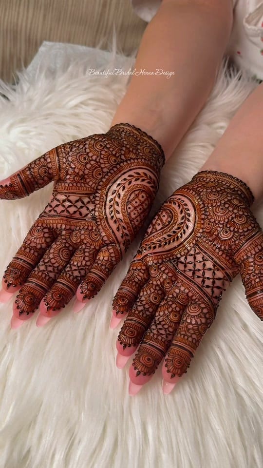 Post 6 by London Henna Artist on TikTok (video)