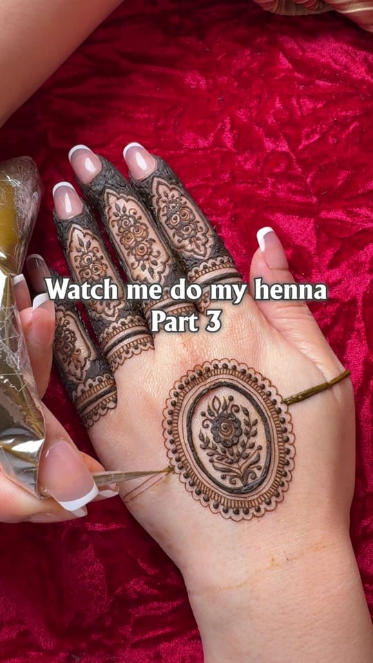 Post 1 by London Henna Artist on TikTok (video)