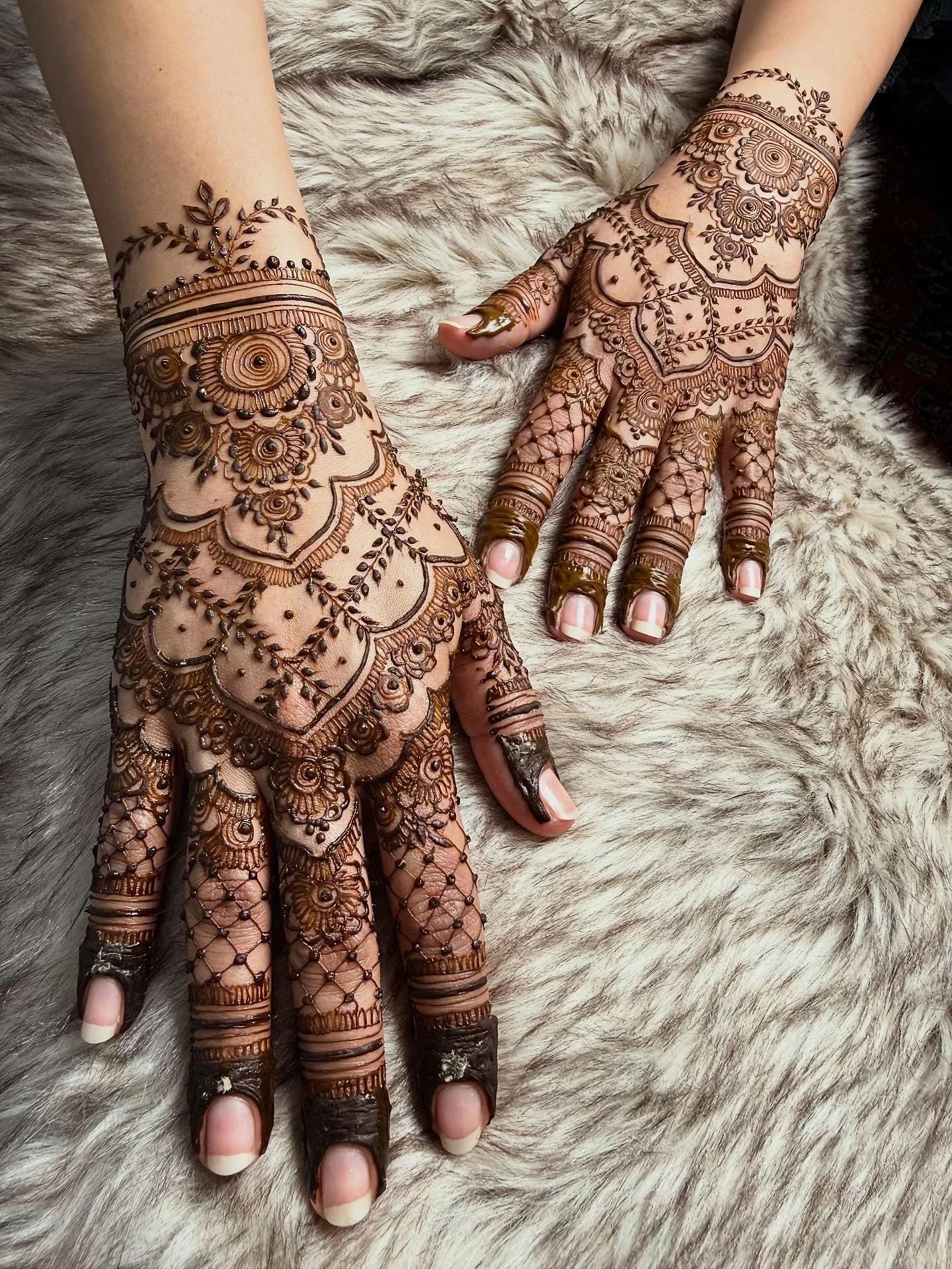 Post 10 by London Henna Artist on TikTok (video)