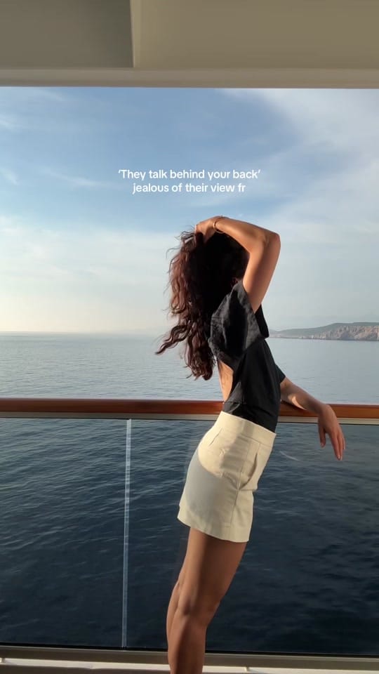 Post 3 by lolita mas on TikTok (video)